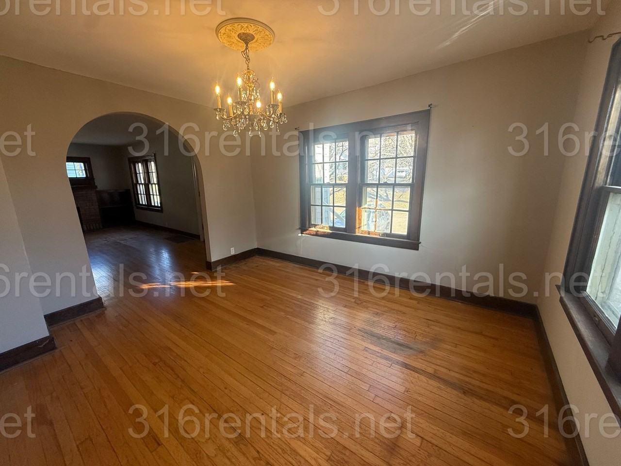 427 S Vassar St - Photo 4 of 12