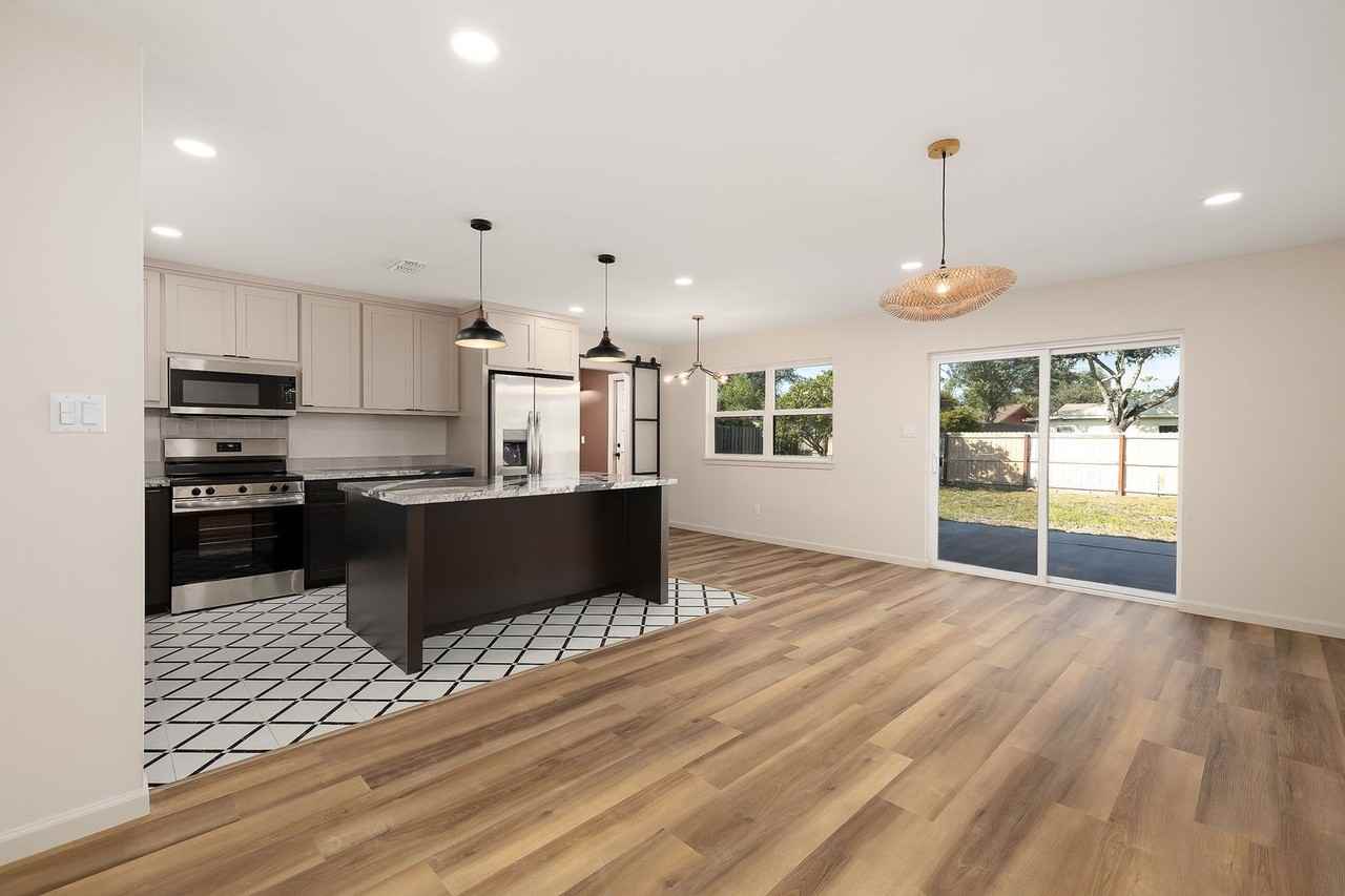 1518 Orchid Ave - Photo 4 of 24