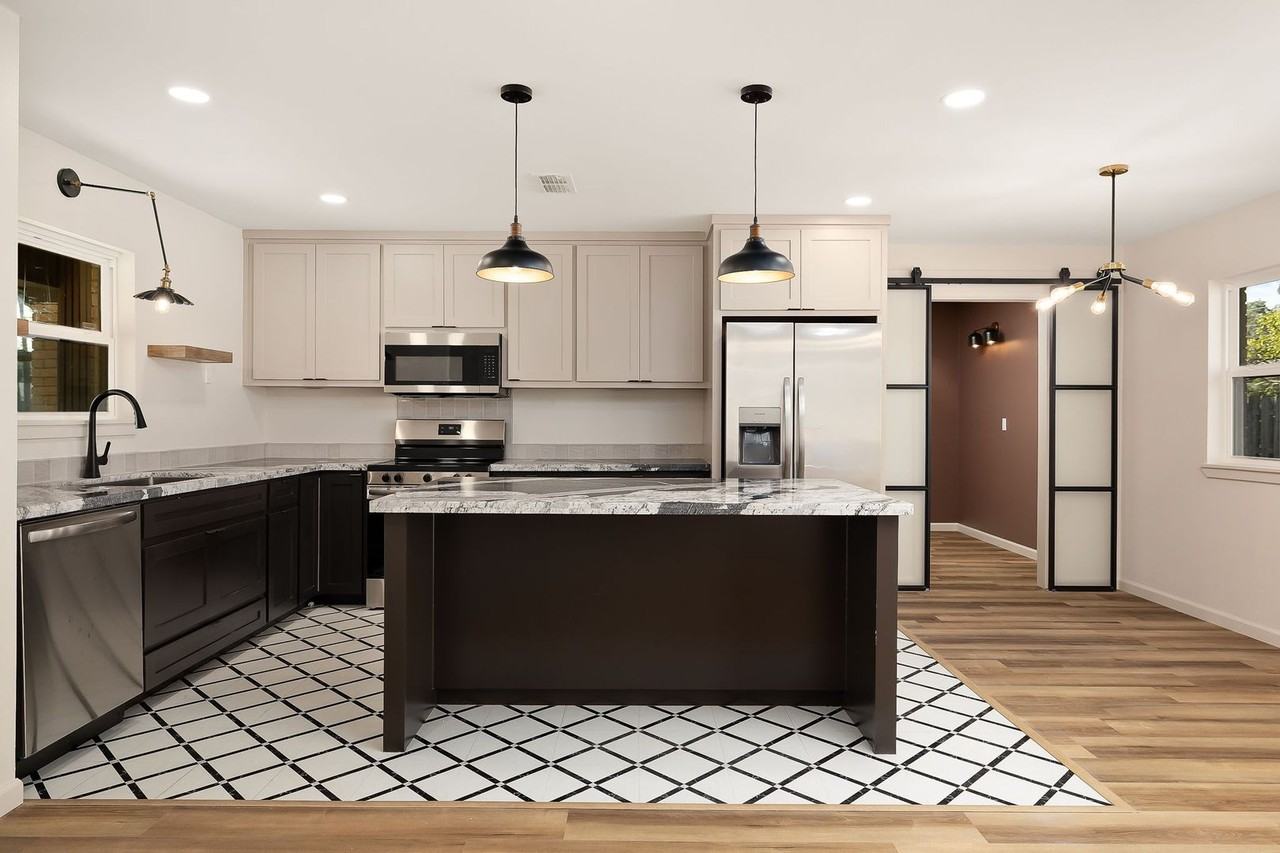 1518 Orchid Ave - Photo 5 of 24