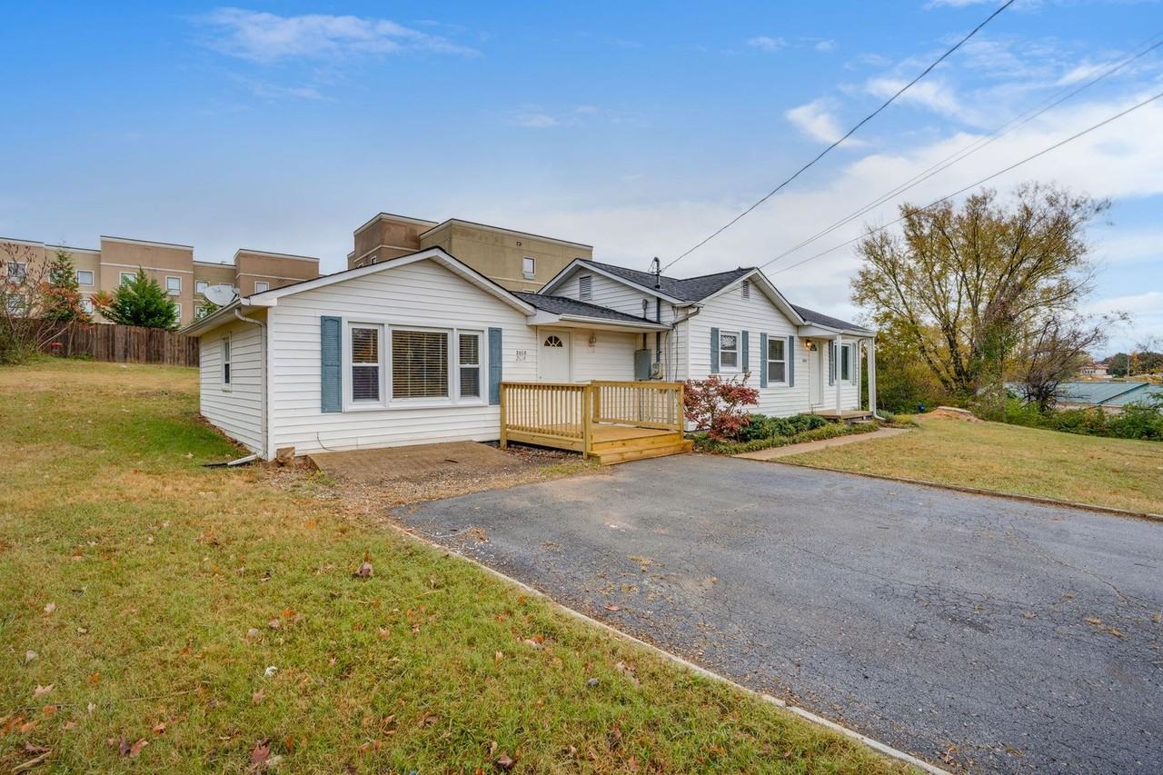 2614 Mimosa Ln - Photo 2 of 27