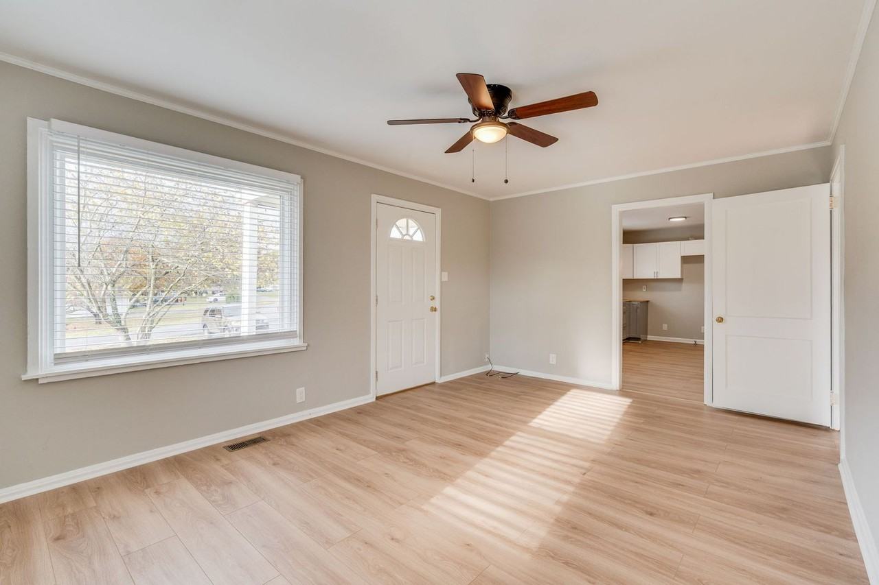 2614 Mimosa Ln - Photo 5 of 27