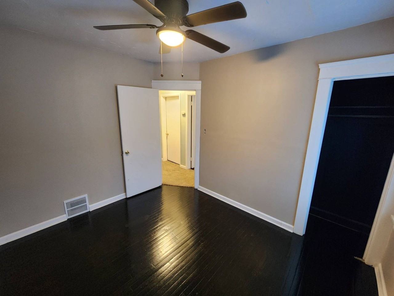 8230 Garfield Blvd - Photo 3 of 31