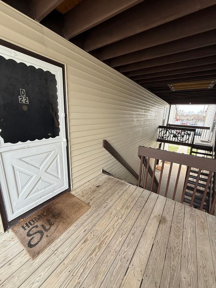 D22 Avon Dr - Photo 2 of 15