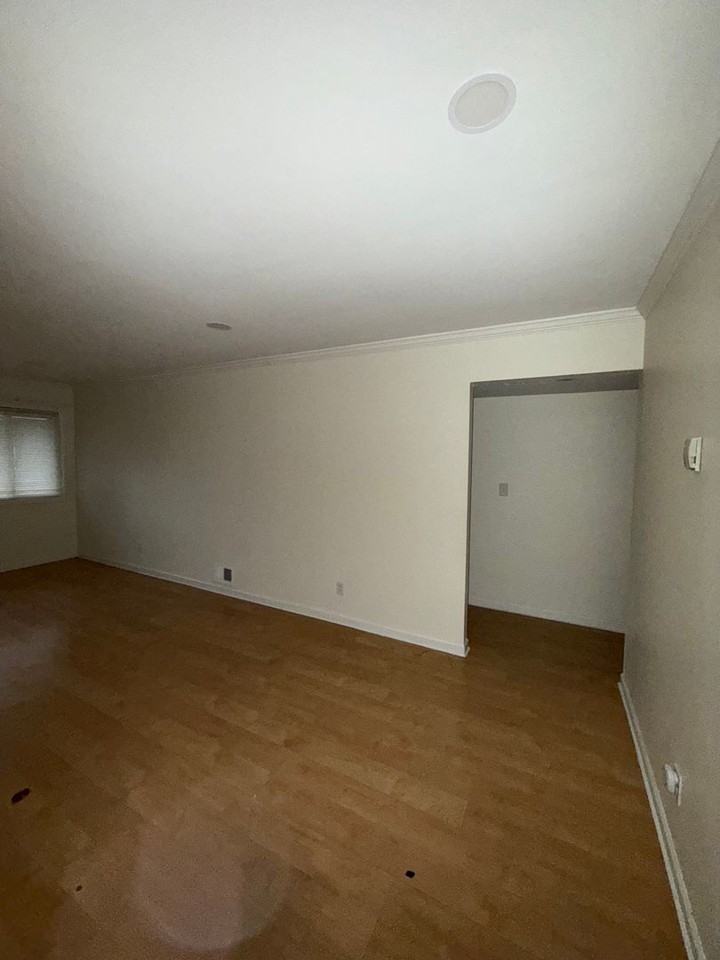 D22 Avon Dr - Photo 5 of 15