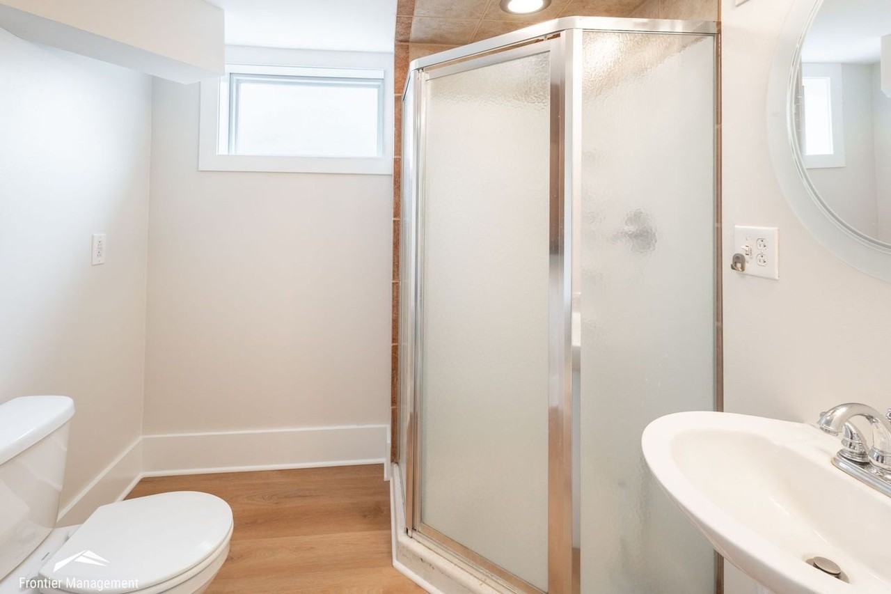 1112 Woodland St. - Photo 7 of 19