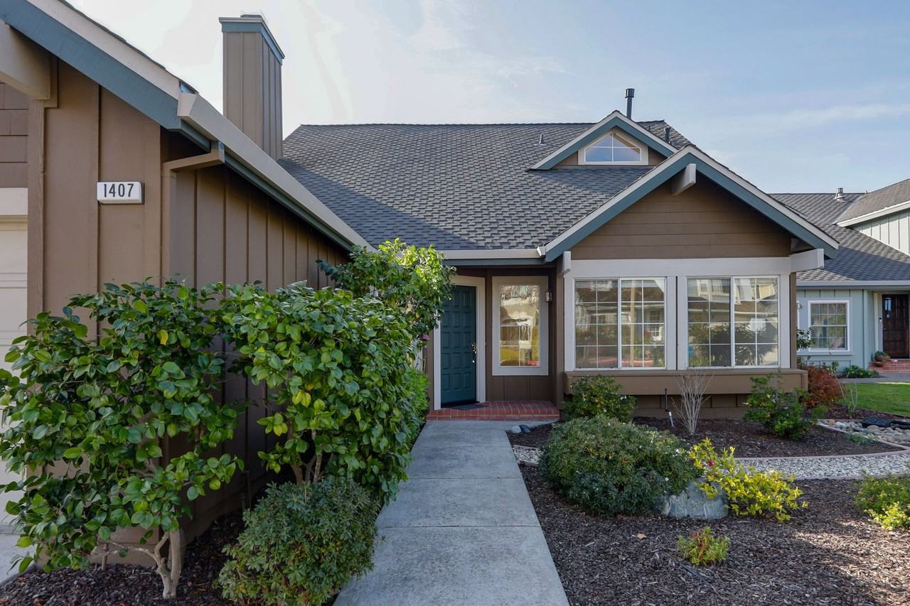 1407 Dominica Ln - Photo 4 of 44