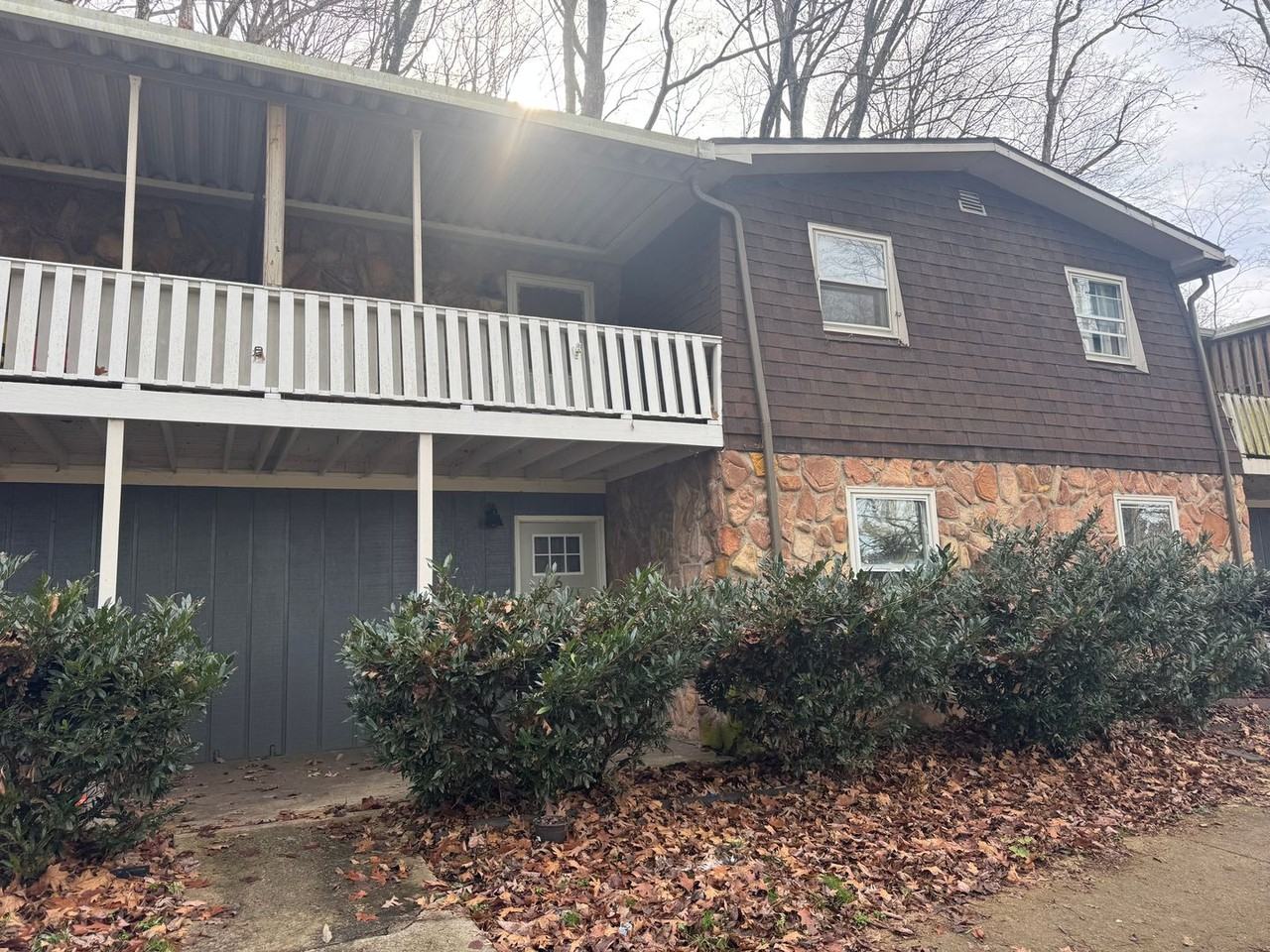 1504 Colony Park Dr - Photo 2 of 10