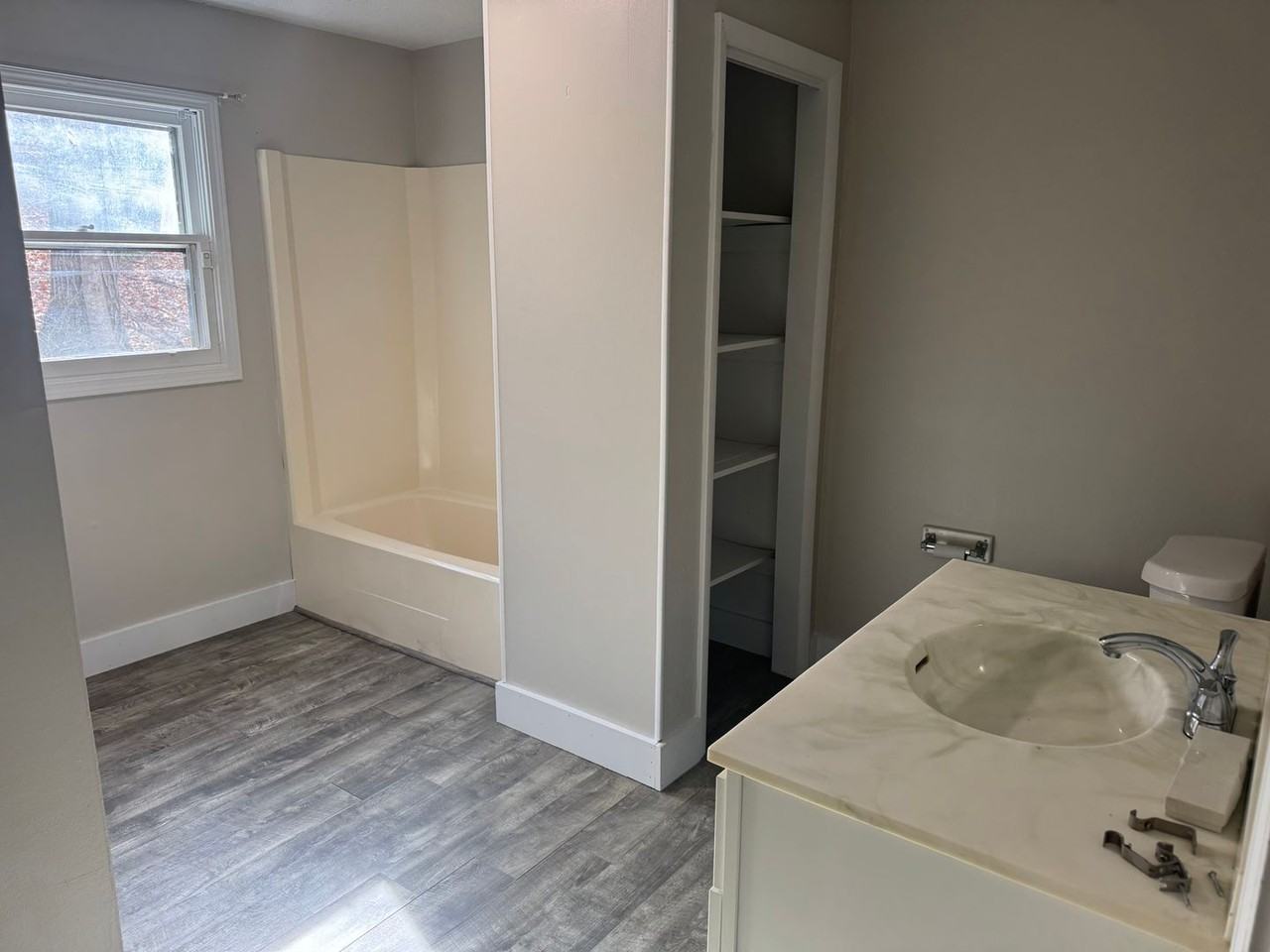 1504 Colony Park Dr - Photo 7 of 10