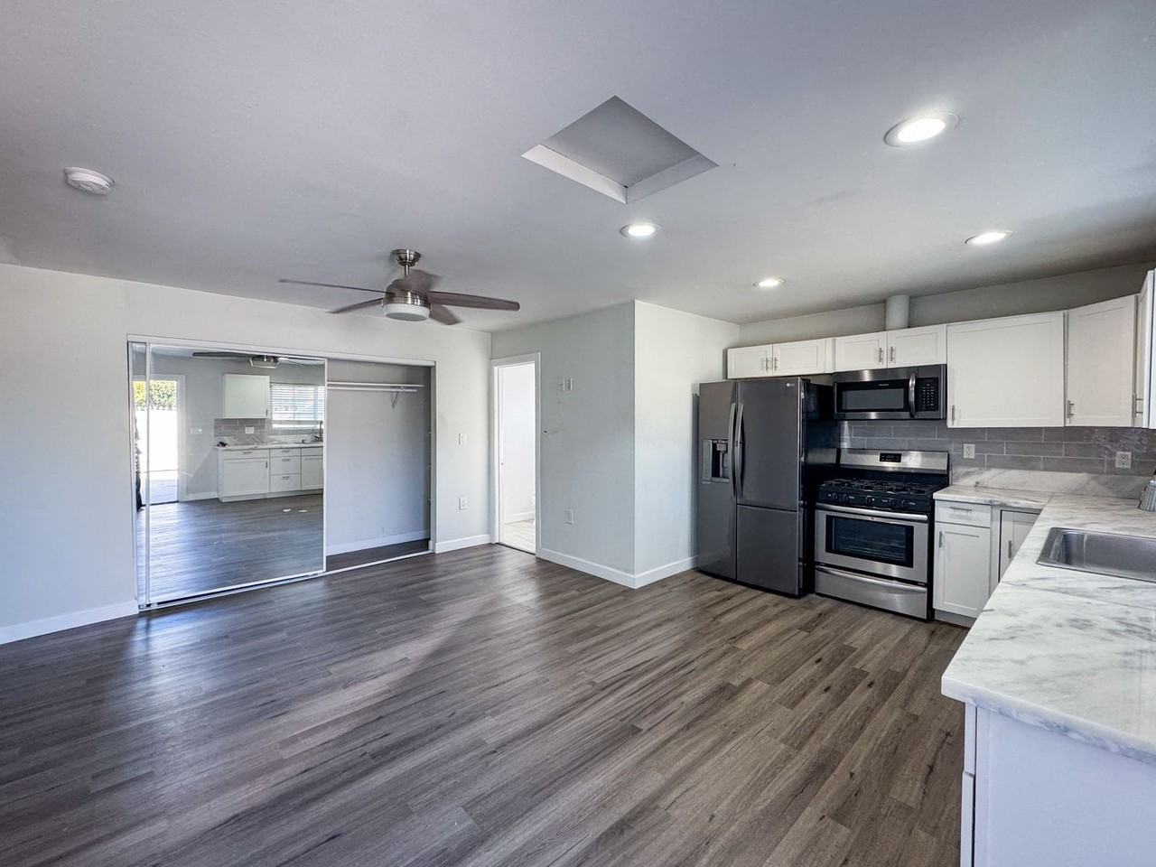 13906 Yukon Ave - Photo 2 of 5