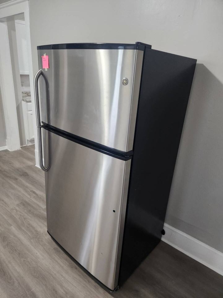 9720 DENISON AVE - Photo 4 of 50