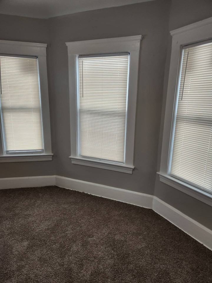 9720 DENISON AVE - Photo 5 of 50