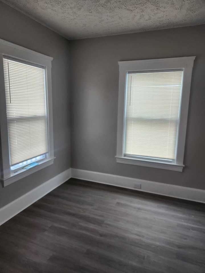 9720 DENISON AVE - Photo 6 of 50