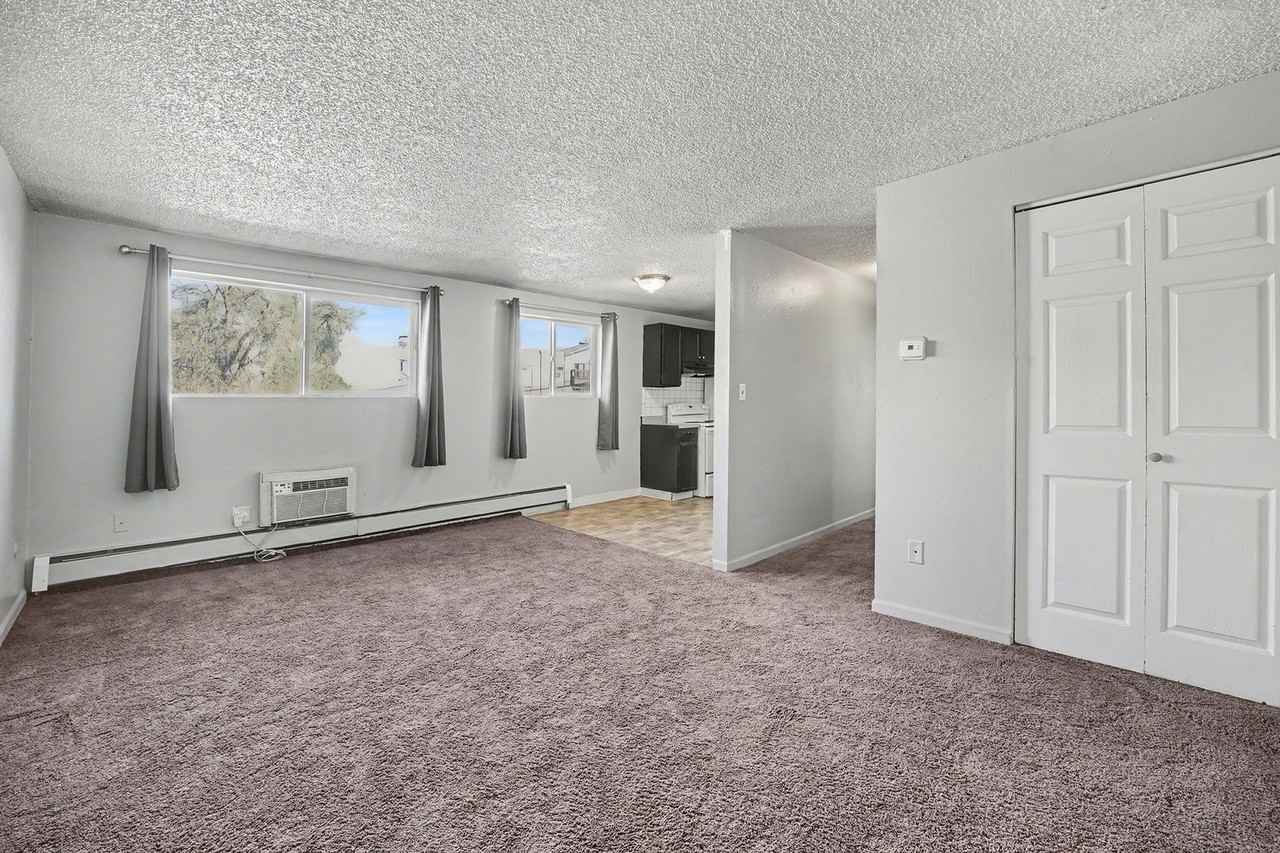 Clinton1908 - Photo 7 of 13