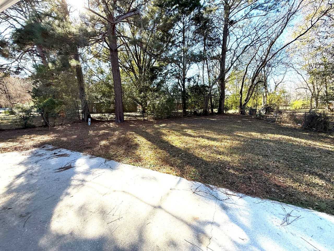 3946 Matterhorn St - Photo 3 of 11