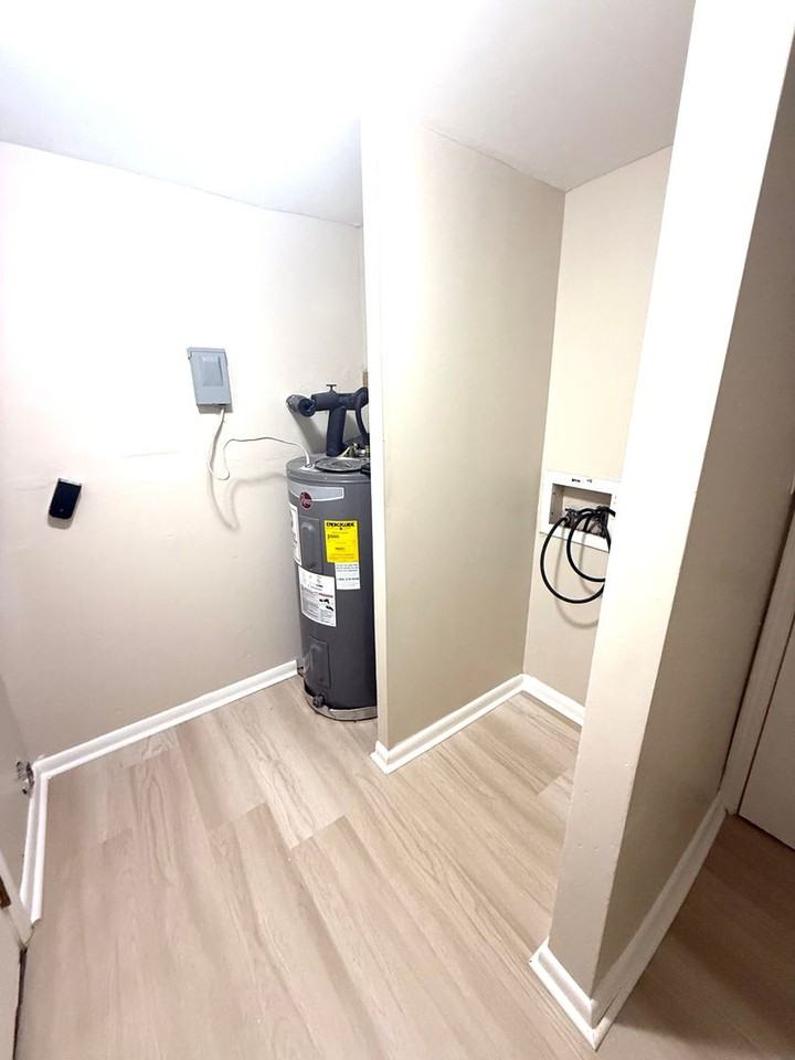 3946 Matterhorn St - Photo 4 of 11