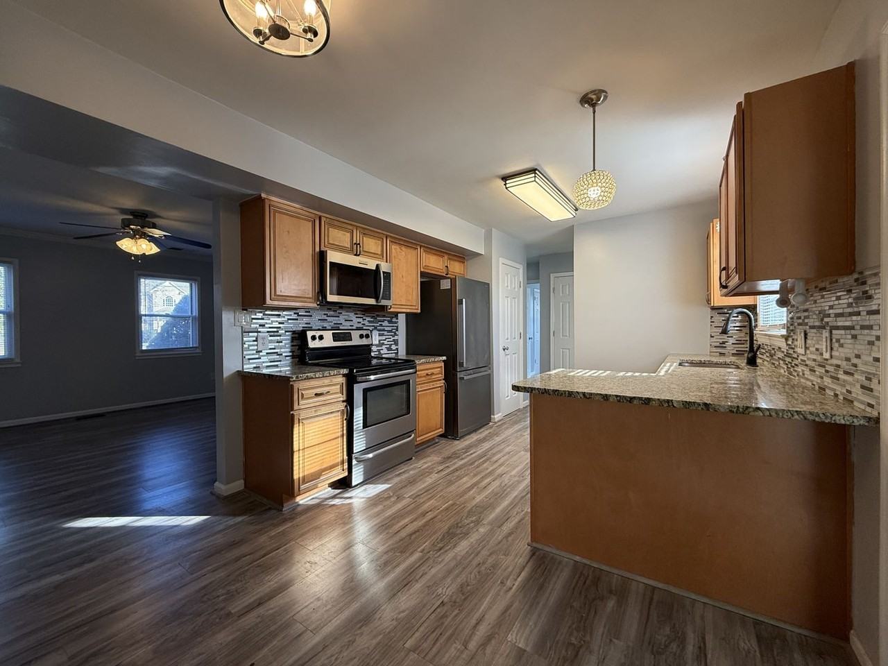 179 Colony Rd - Photo 6 of 18