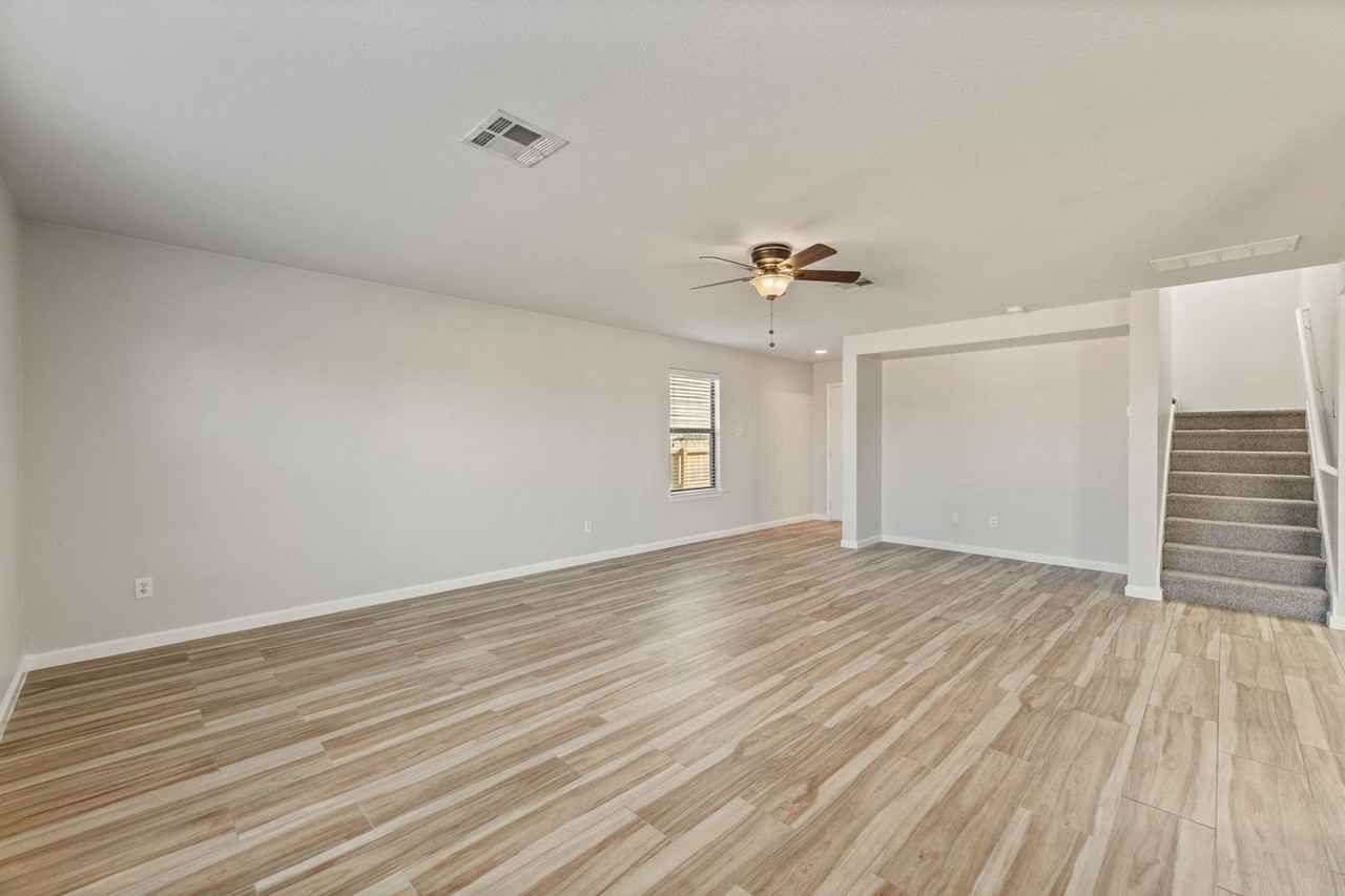 2009 Perkins Pl - Photo 6 of 35