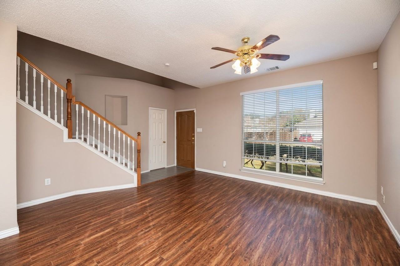 3225 Cornflower Dr - Photo 5 of 24