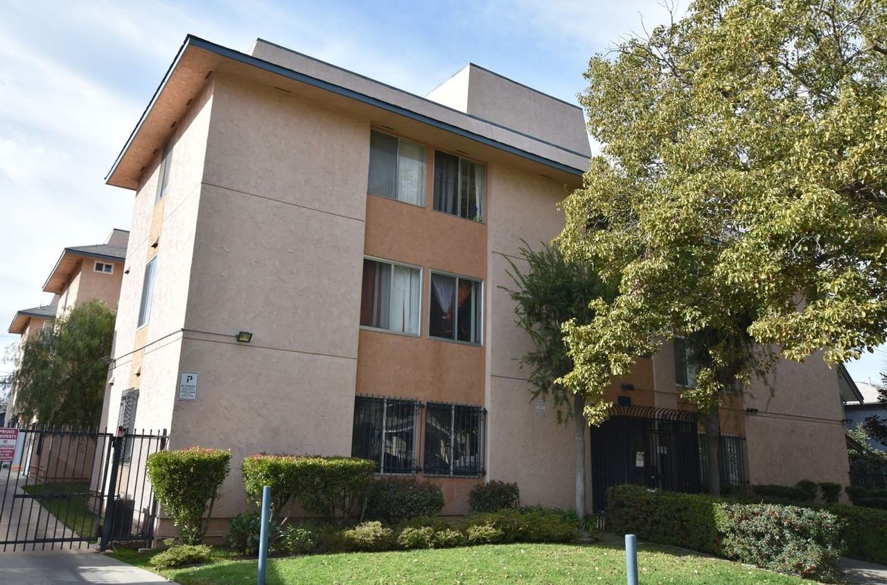 1823 S. St Andrews Pl - Photo 5 of 5