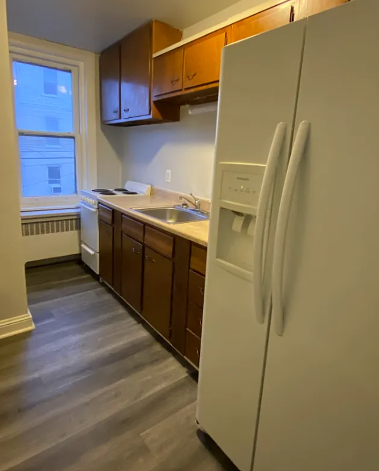 339 King St - Photo 6 of 10