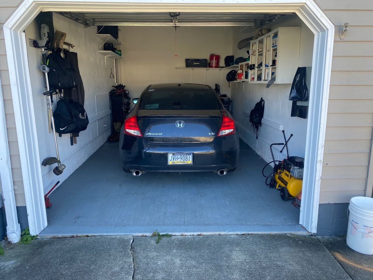 941 Moyer Ave - Photo 4 of 15