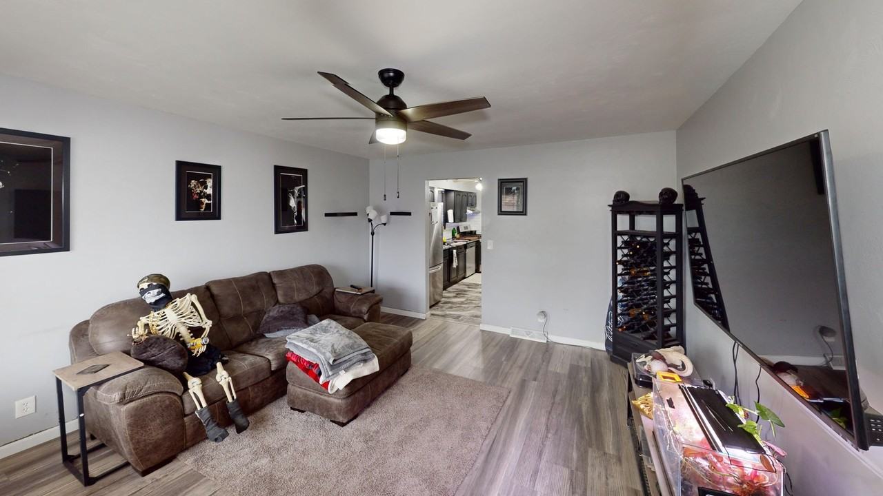 941 Moyer Ave - Photo 7 of 15