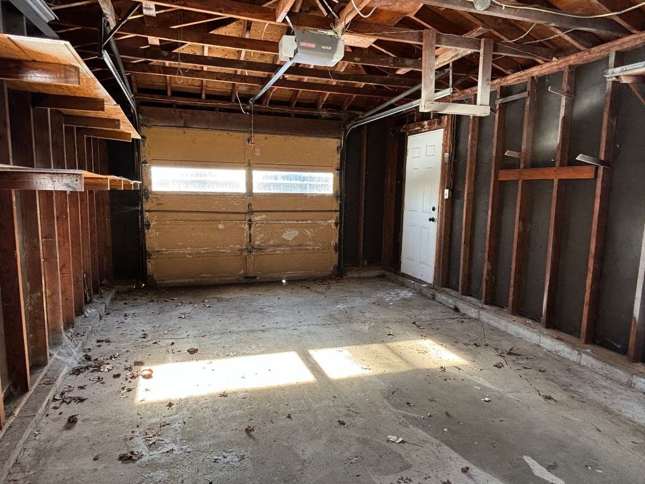 5653 Indianola Ave - Photo 7 of 43