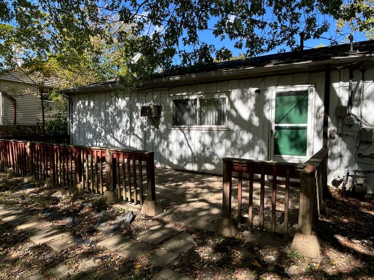 9143 E 34th St - Photo 4 of 26