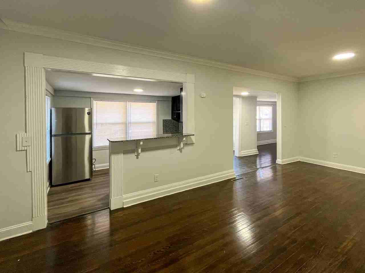 123 John St - Photo 3 of 25