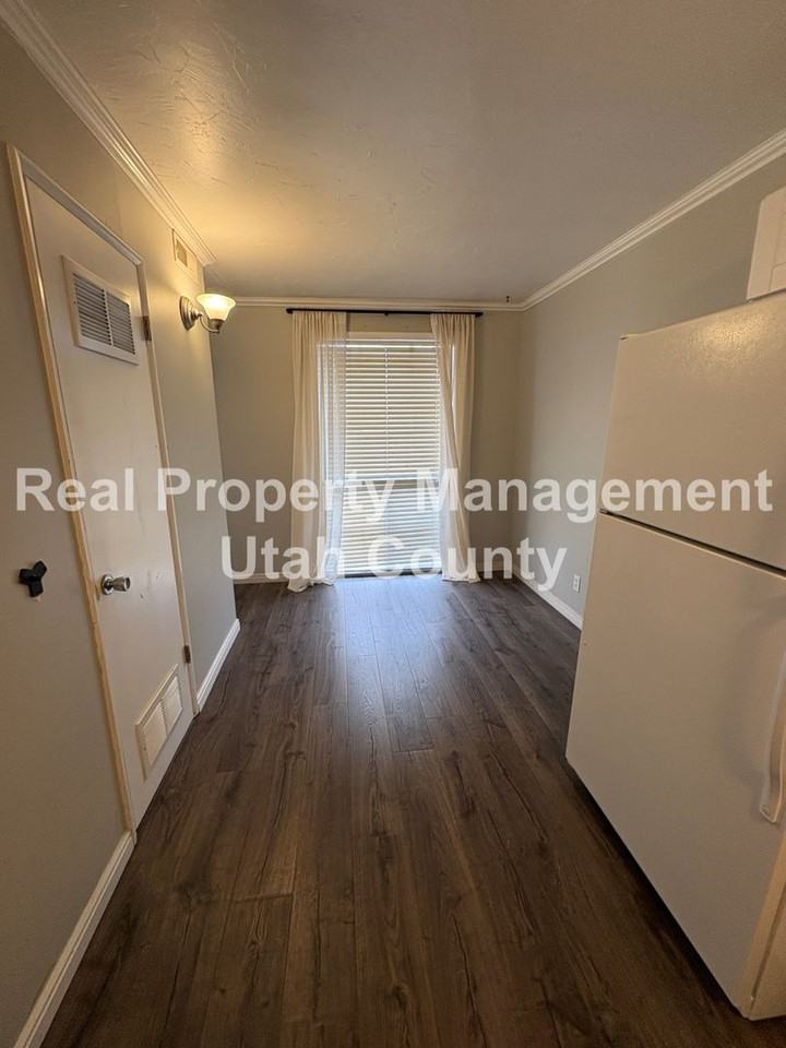 438 N Center St #309 - Photo 6 of 14