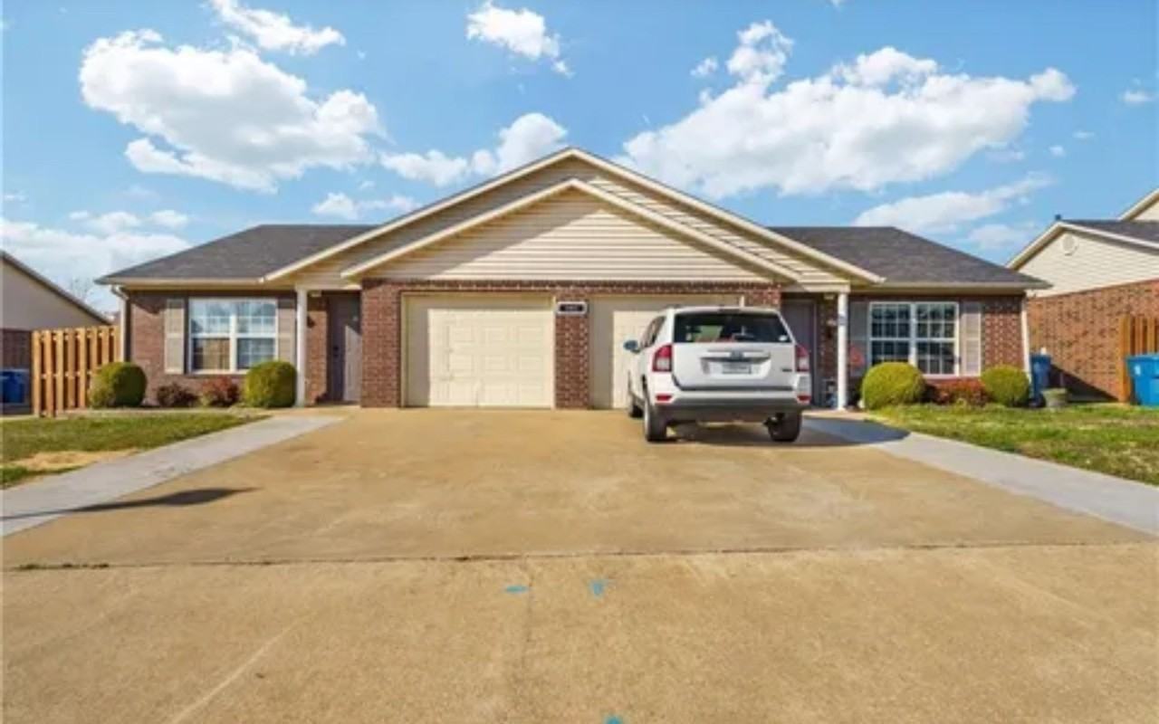 3304 Southwest Landau Court - Photo 3 of 8