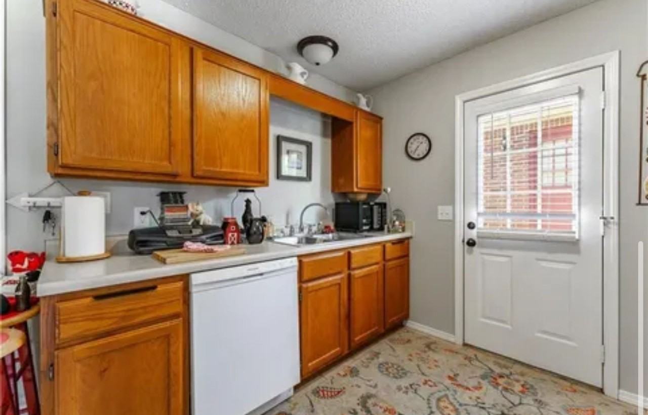 3304 Southwest Landau Court - Photo 4 of 8