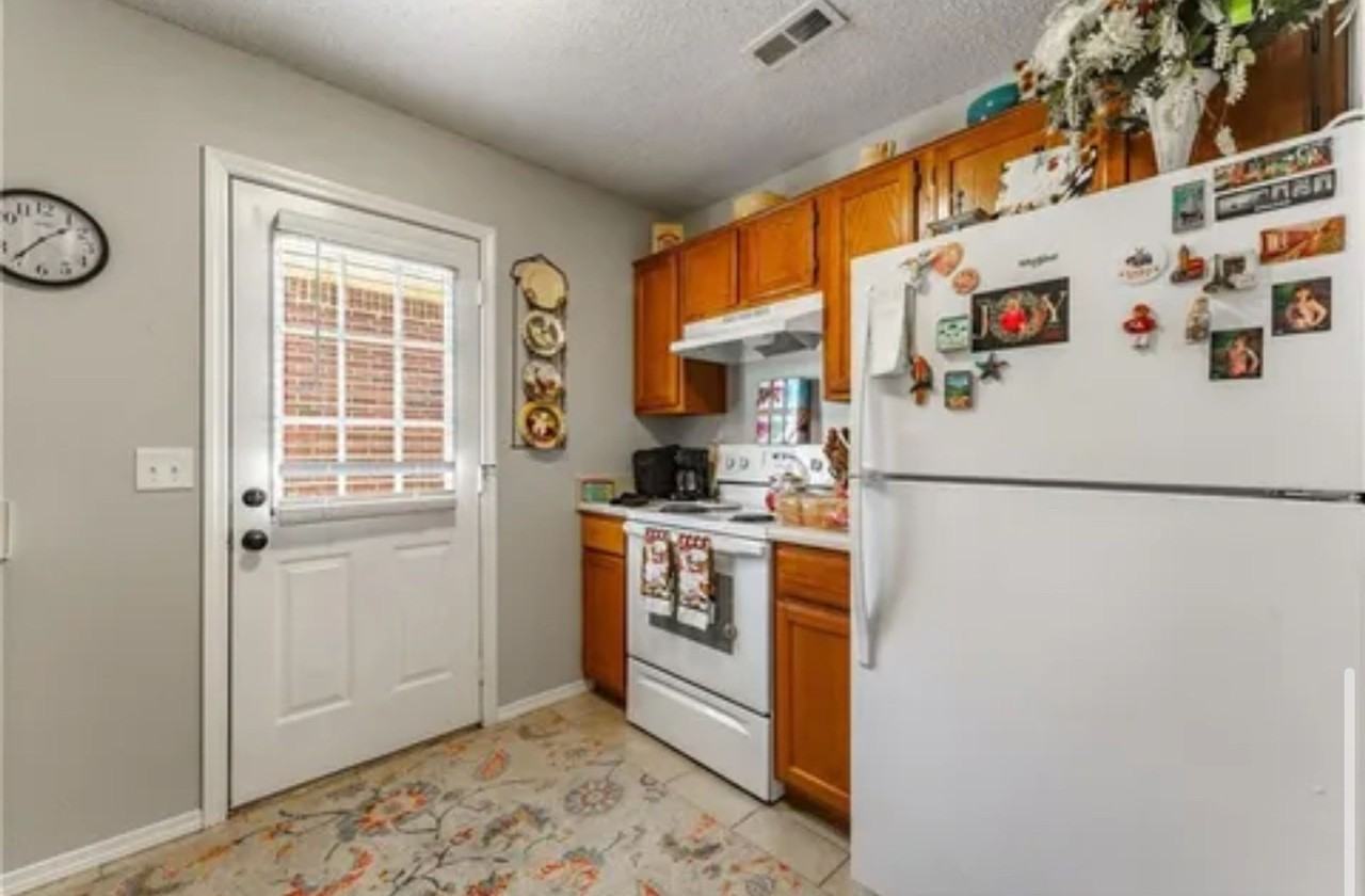 3304 Southwest Landau Court - Photo 6 of 8