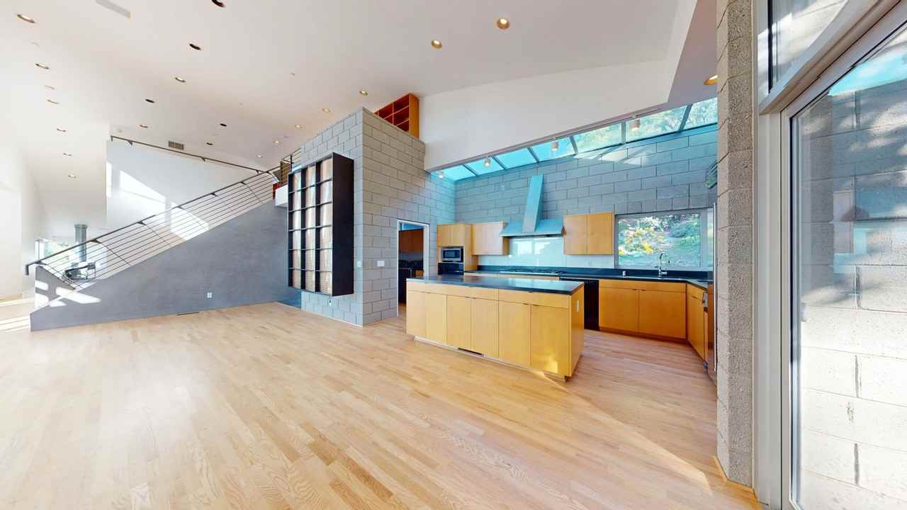 1602 Woodglen Ln - Photo 6 of 14