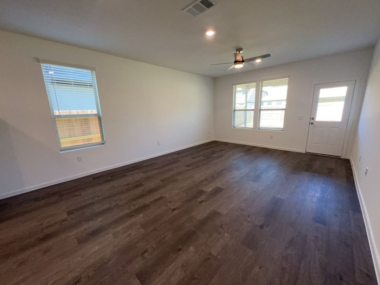 15313 Dapple Bluff Ln - Photo 4 of 28