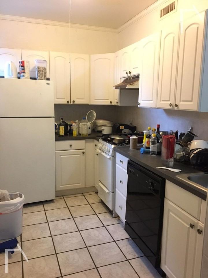 30 Egmont St - Photo 6 of 9