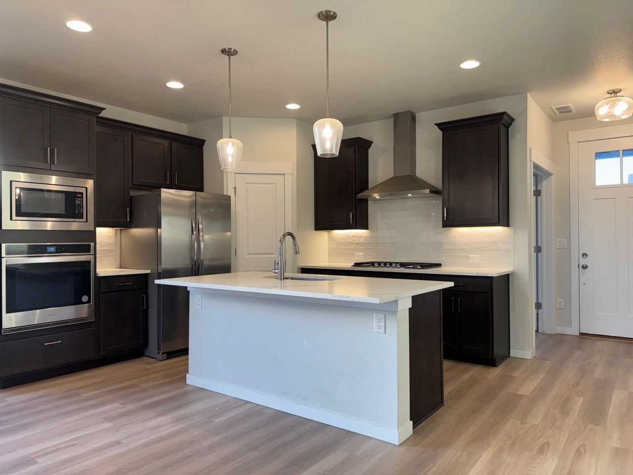 7967 Pennydale Dr - Photo 2 of 24