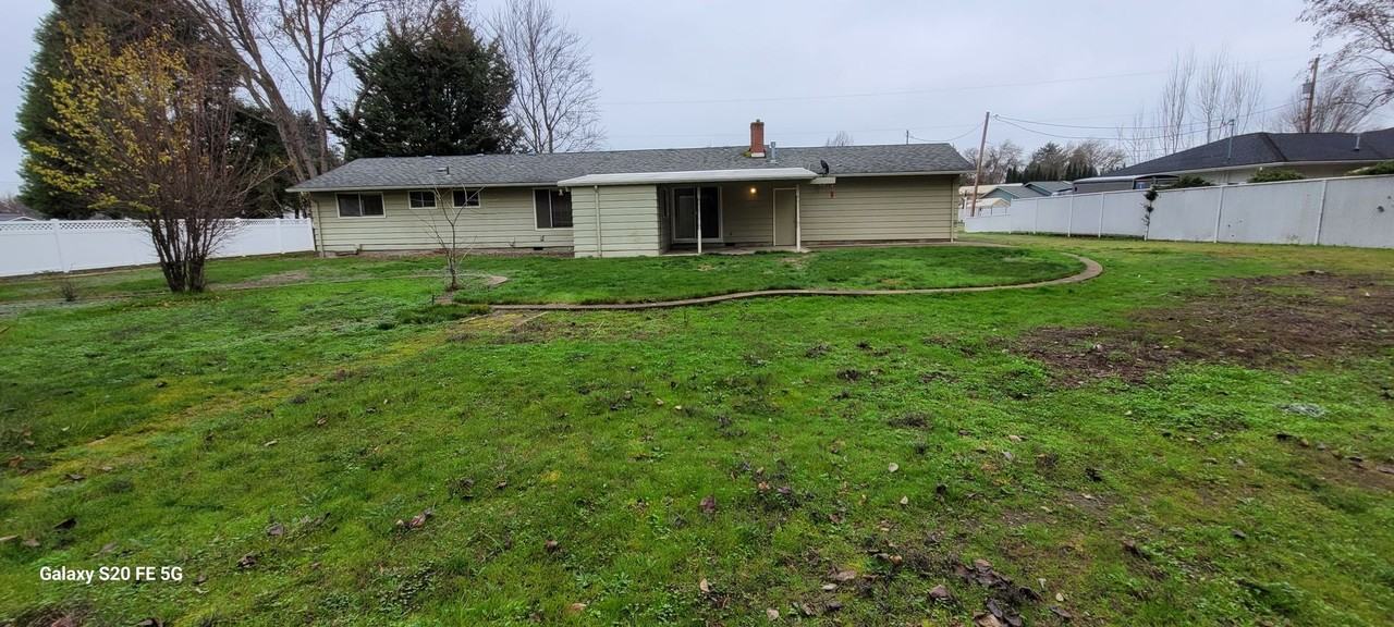 5285 Raymond Way - Photo 3 of 17