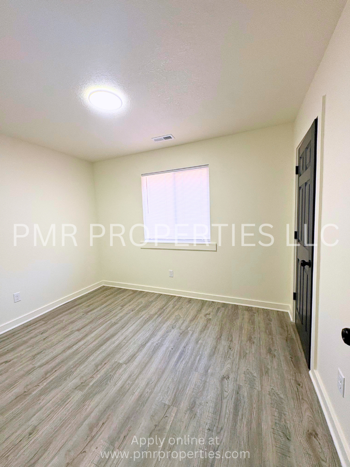 5211 Lake Ave - Photo 3 of 9