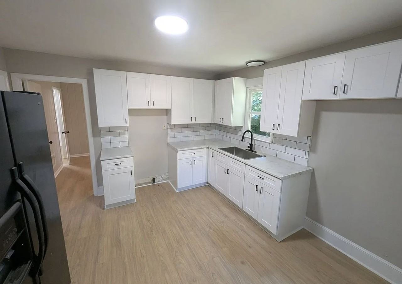 2846 Kenhill Dr - Photo 2 of 9