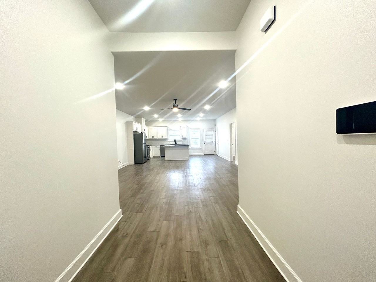 1340 Mt Hood Dr - Photo 6 of 50