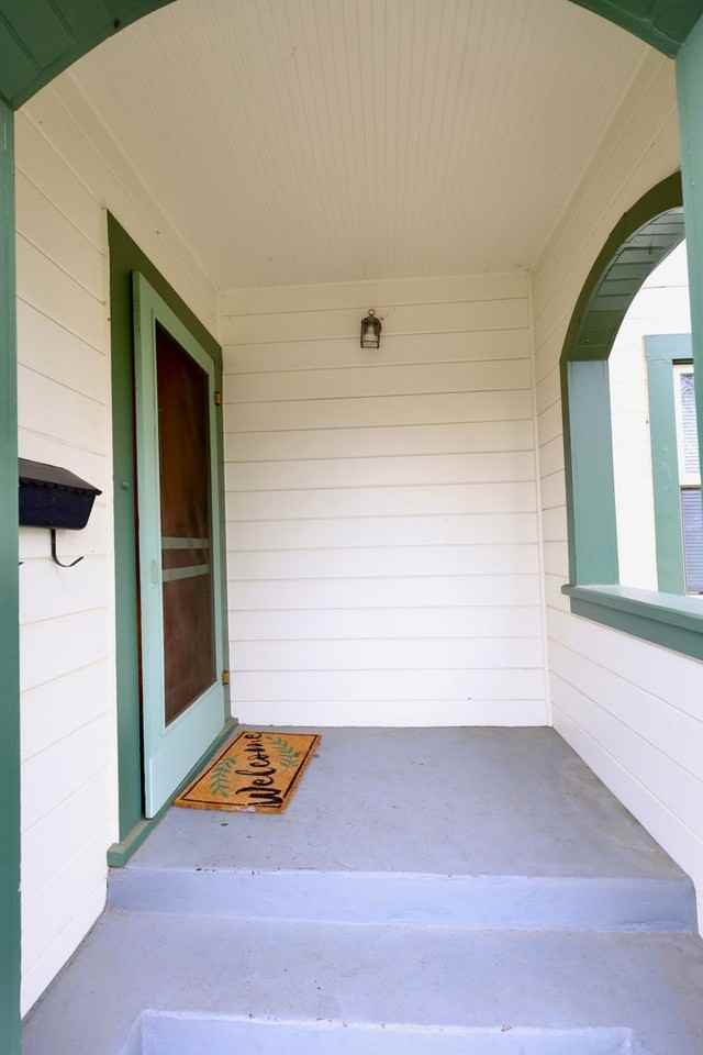 408 1st St - Photo 4 of 30