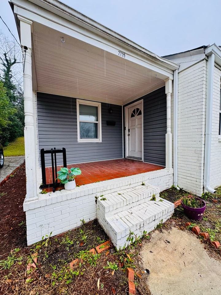 2720 Hazel St - Photo 3 of 36