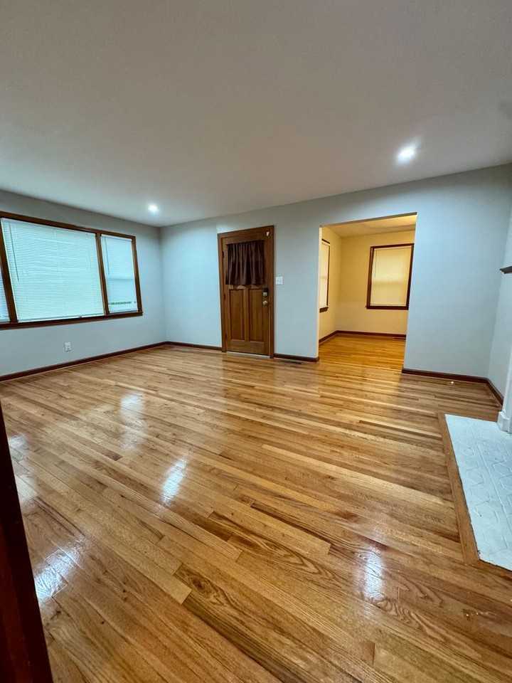 2720 Hazel St - Photo 7 of 36