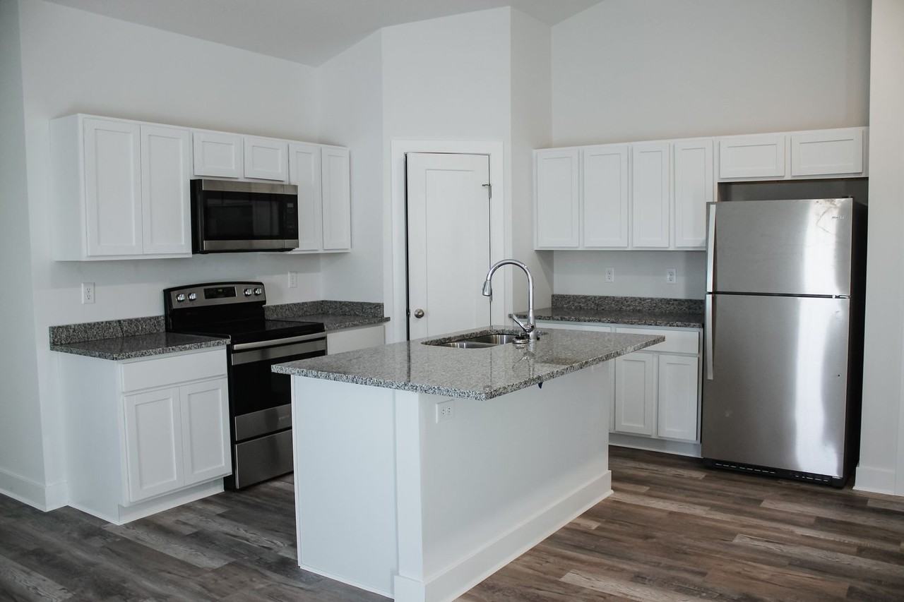 4523 N Froli St - Photo 4 of 16