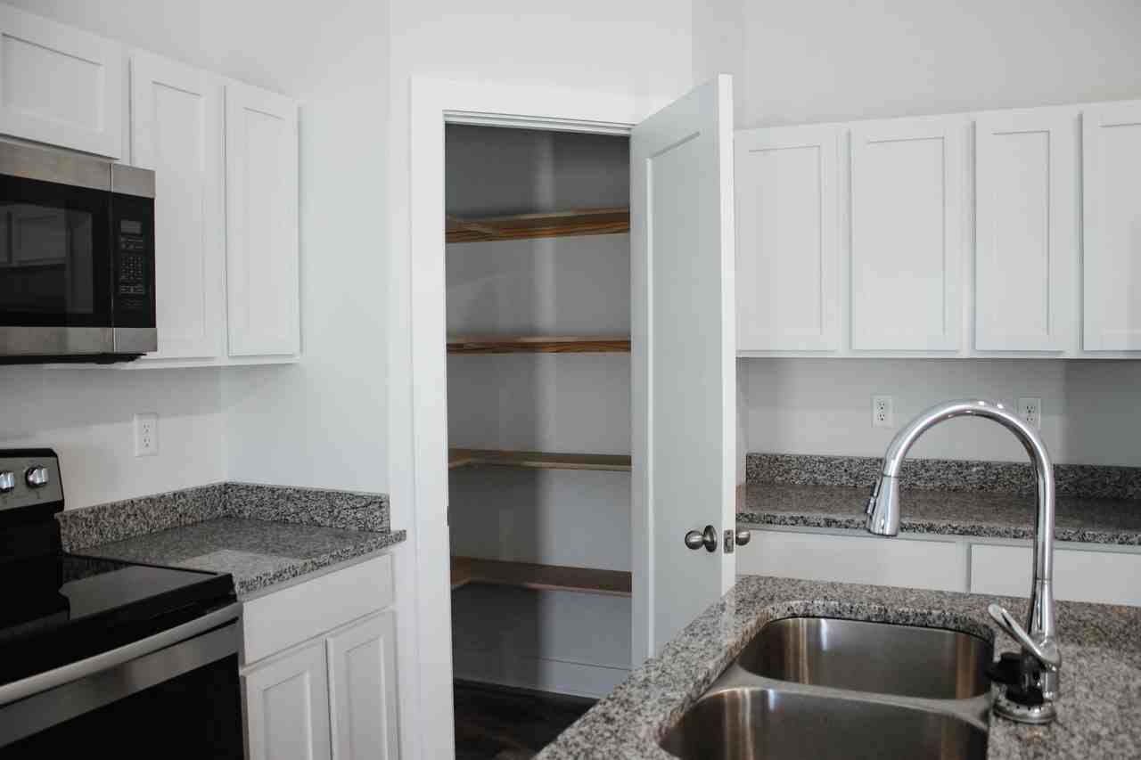 4523 N Froli St - Photo 5 of 16