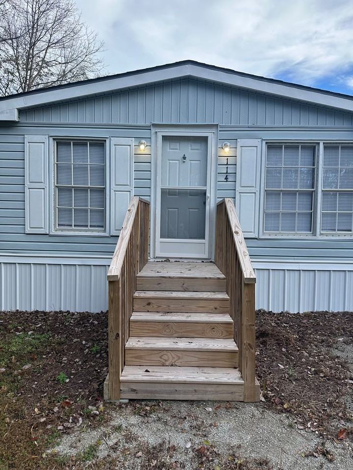 114 Deer Rd - Photo 4 of 23