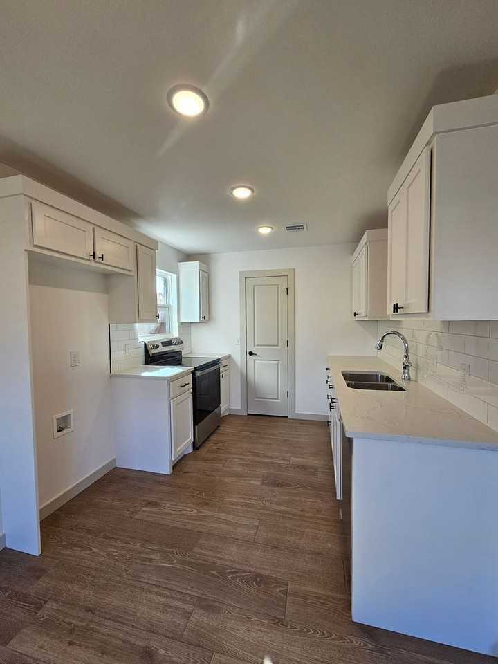 3213 Barley Ct - Photo 7 of 20