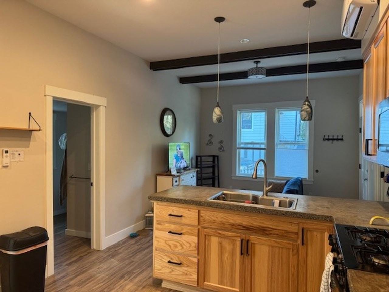 337 S Pine St - Photo 3 of 7