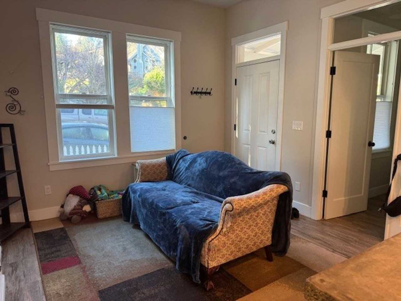 337 S Pine St - Photo 5 of 7